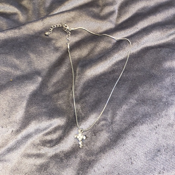 🍂Super cute White cross necklace! - Picture 2 of 3